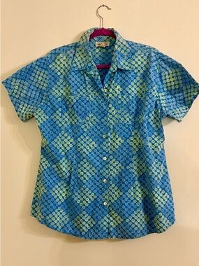 Short-Sleeve Button-Down Shirt in Blue & Green Swirl Print